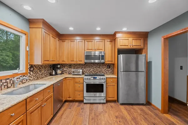 $579,000 | 40 Abbey Court, Cheshire, CT 06410