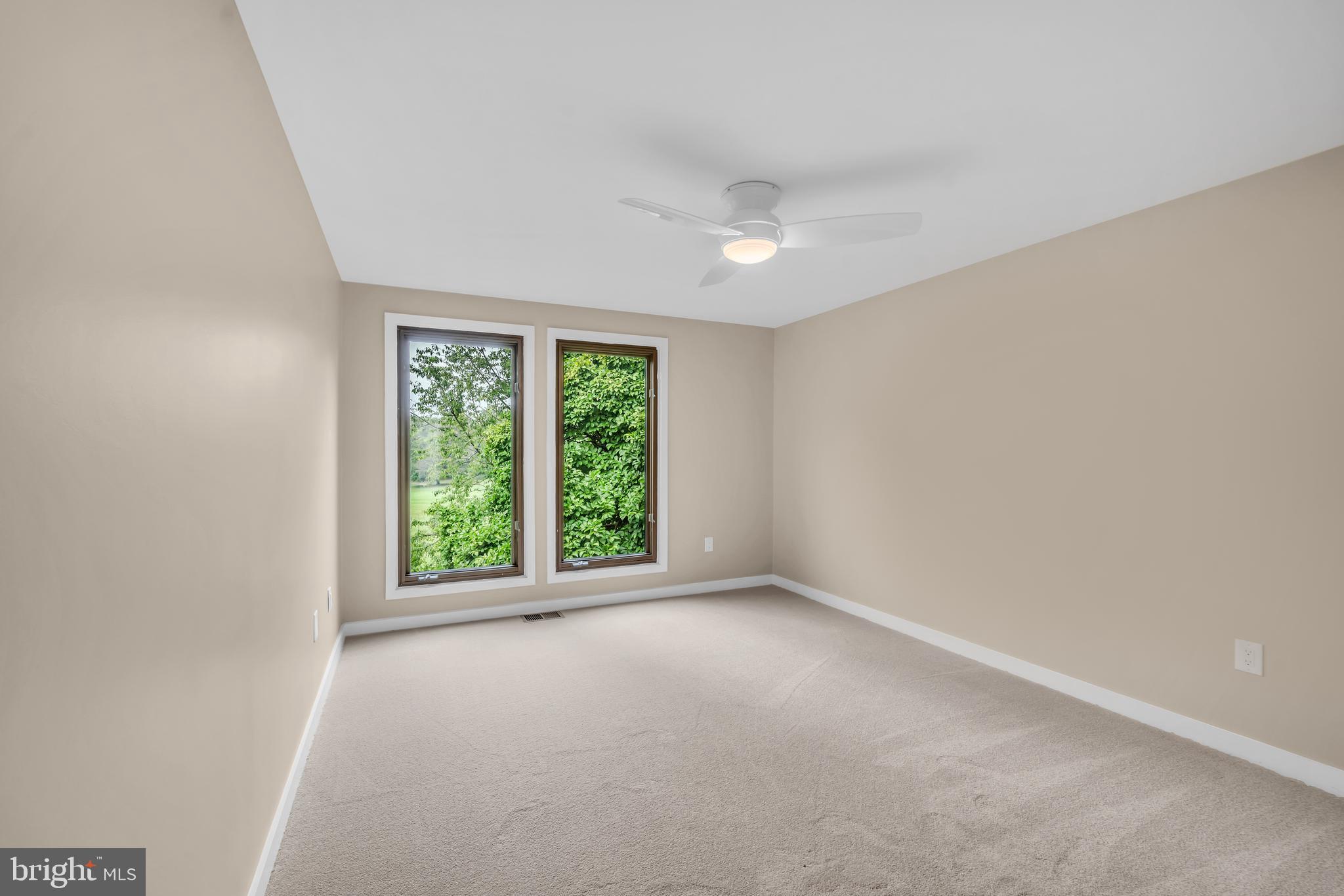1806 North Shore Court Reston, VA 20190 - Photo 33 of 58 Bedroom 3 on top floor