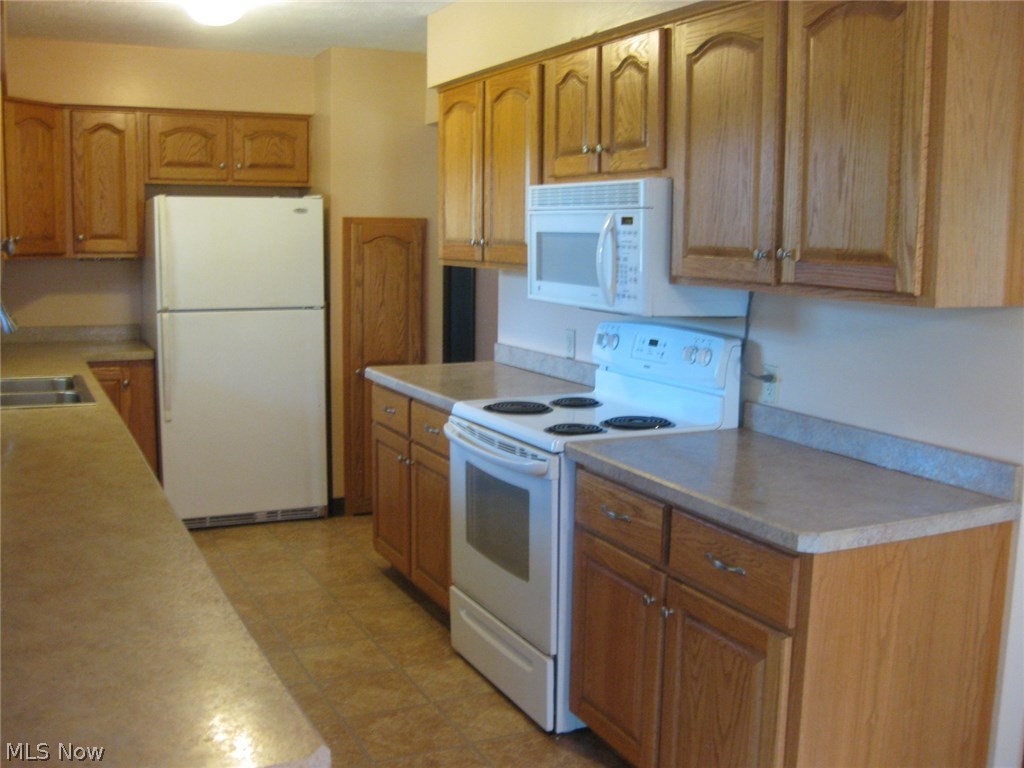 7485 Branch Road Medina, OH 44256 - Photo 4 of 26 Gallery Image 4