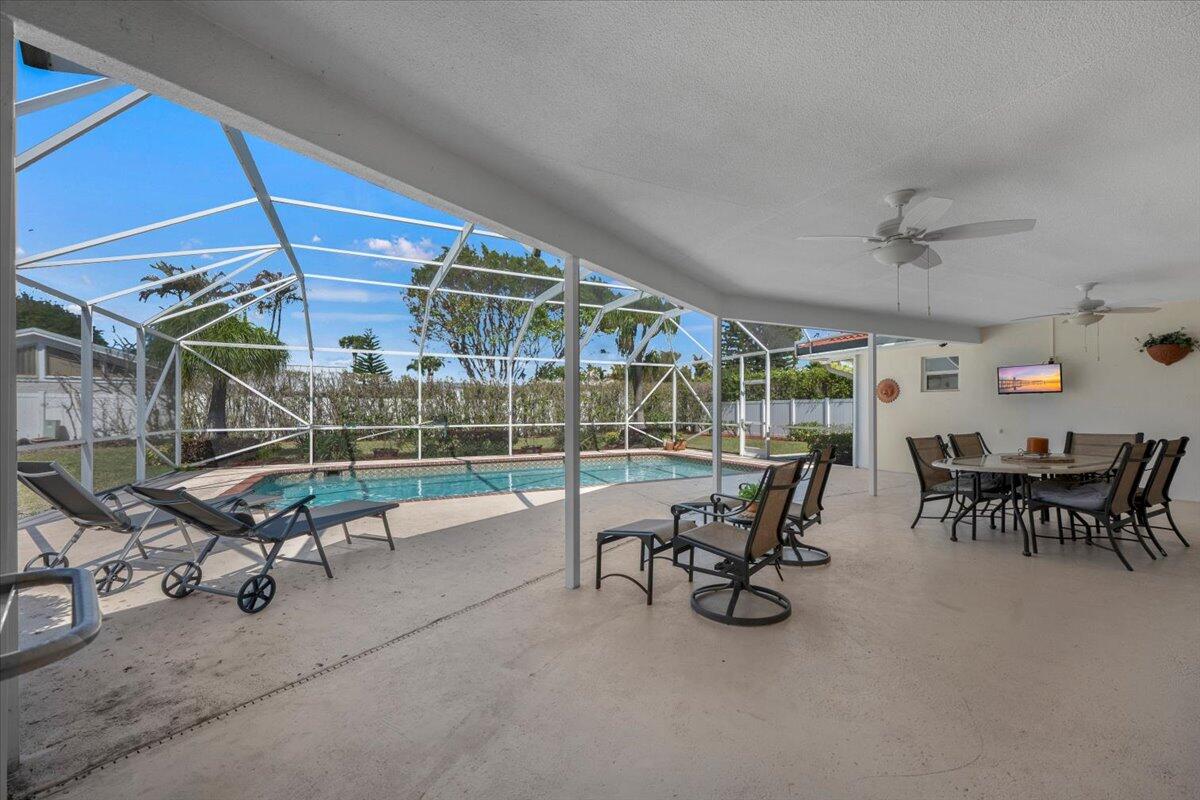 103 Olympus Circle Jupiter, FL 33477 - Photo 14 of 37 34-LUX_9537.jpg1