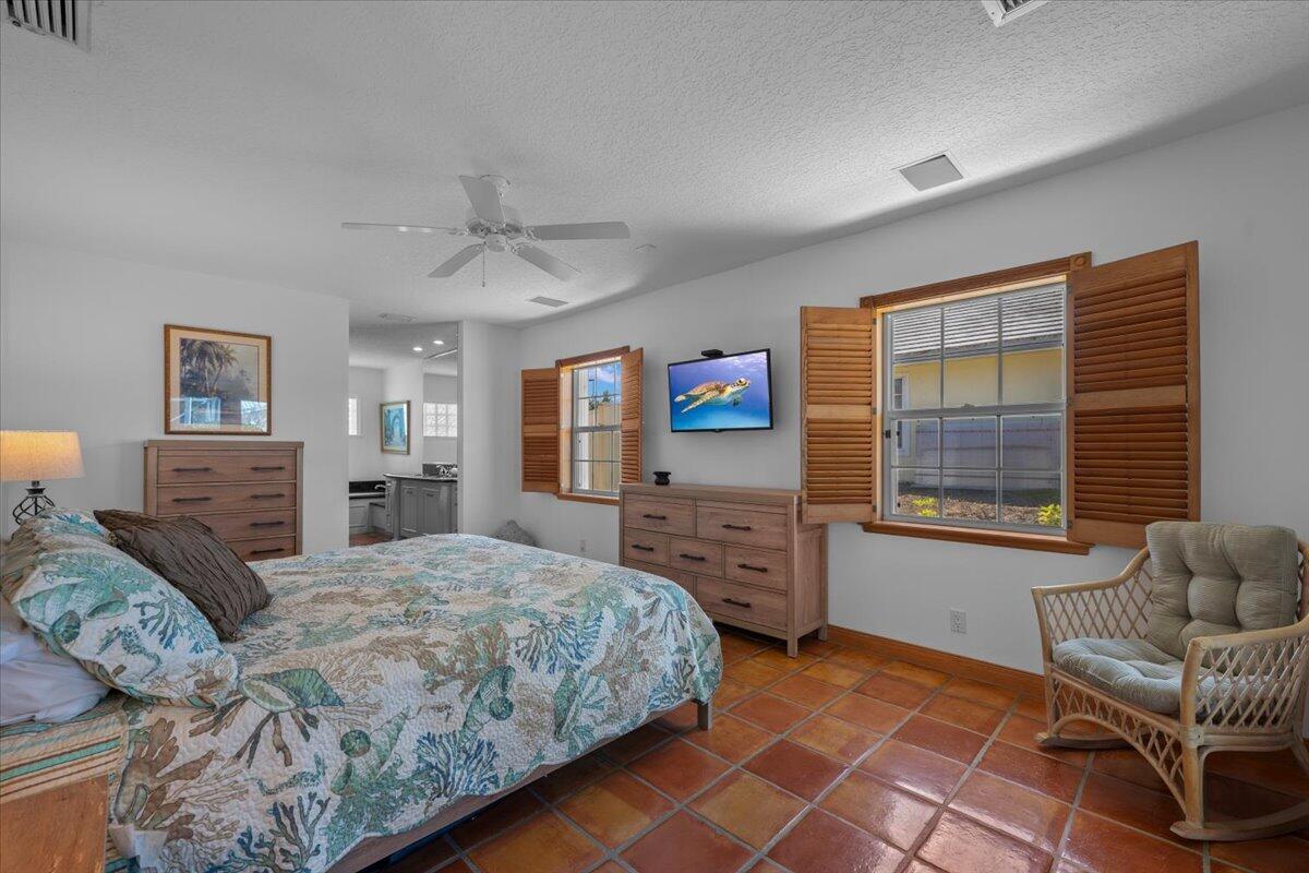 103 Olympus Circle Jupiter, FL 33477 - Photo 15 of 37 24-LUX_9662.jpg1