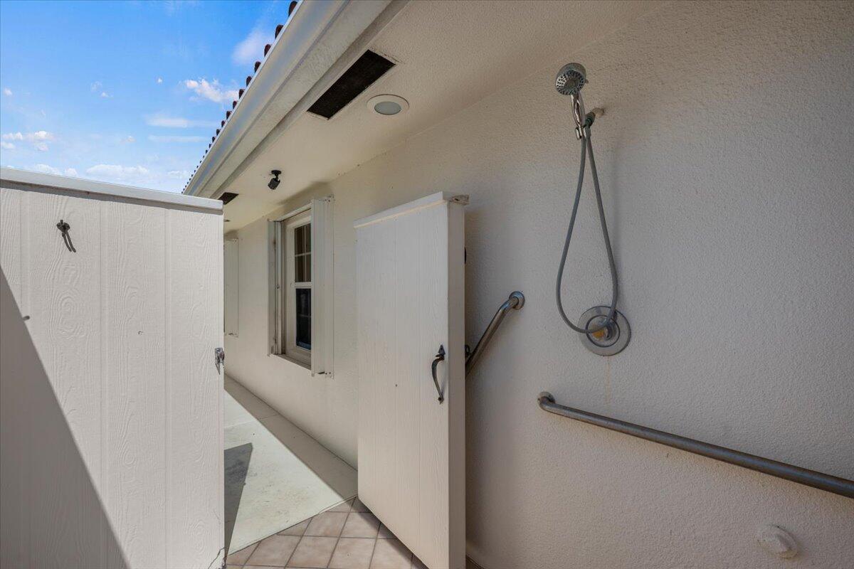 103 Olympus Circle Jupiter, FL 33477 - Photo 19 of 37 30-LUX_9569