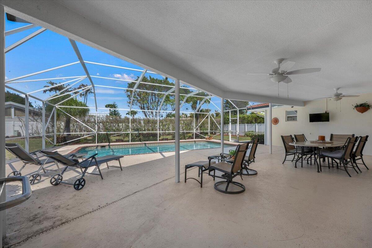 103 Olympus Circle Jupiter, FL 33477 - Photo 21 of 37 33-LUX_9537