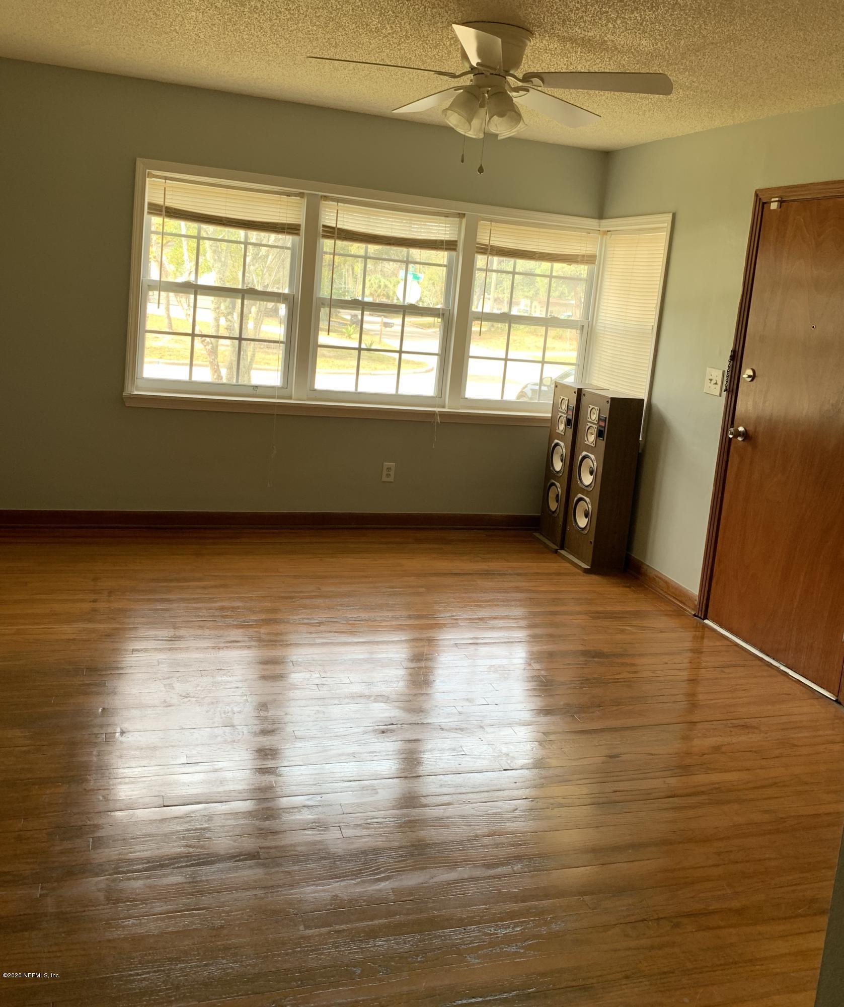 2923 Alonso Road Jacksonville, FL 32216 - Photo 3 of 8 F634C5E7-48CF-4193-9428-901D39B8D300