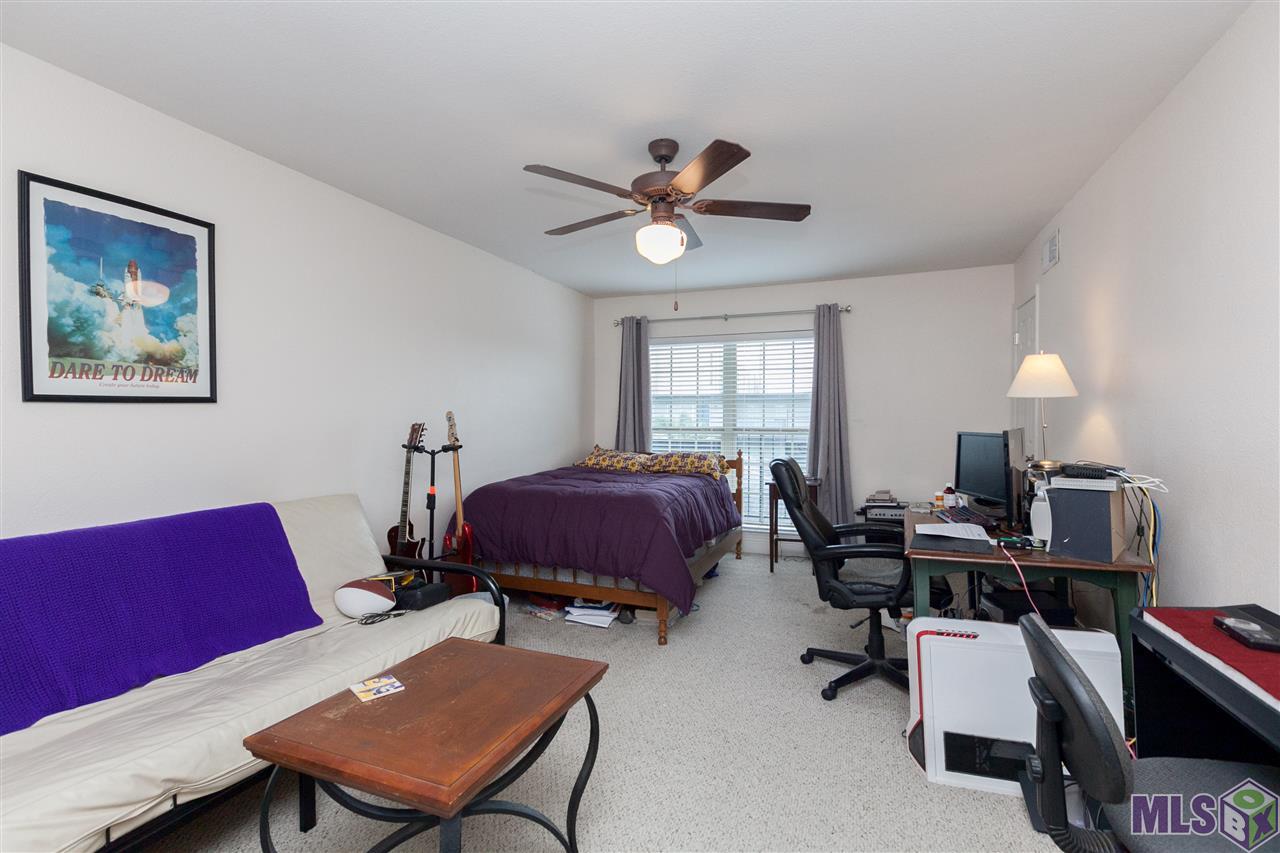 3000 July Street, Unit 3324 Baton Rouge, LA 70802 - Photo 11 of 25 Master Bedroom