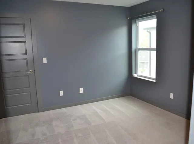 $289,900 | 1207 Northwest 77th Street, Kansas City, MO 64118