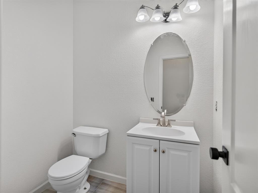 1712 Elm Spring Court Allen, TX 75002 - Photo 5 of 34 Gallery Image 5