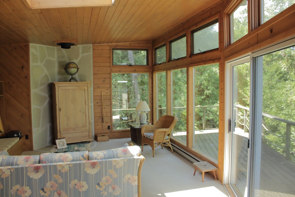 7489 Mariner Road Egg Harbor, WI 54209 - Photo 24 of 27 Studio Interior