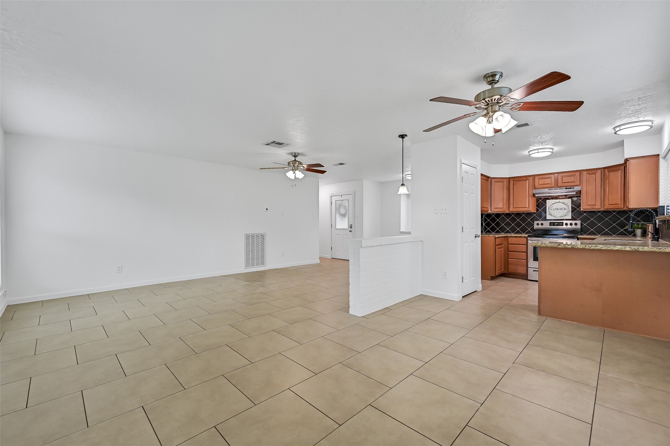 2414 Heather Ridge Court Webster, TX 77598 - Photo 12 of 25
