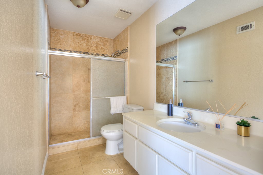 555 South Azusa Avenue, Unit 32 Azusa, CA 91702 - Photo 20 of 36
