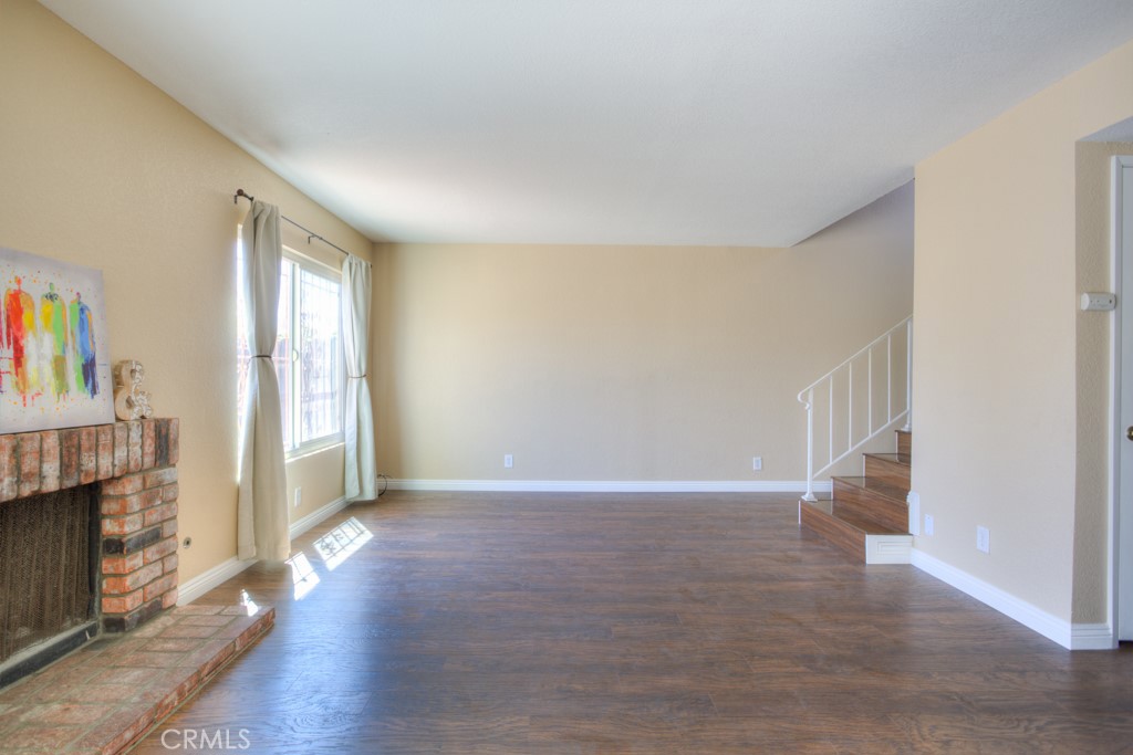 555 South Azusa Avenue, Unit 32 Azusa, CA 91702 - Photo 4 of 36
