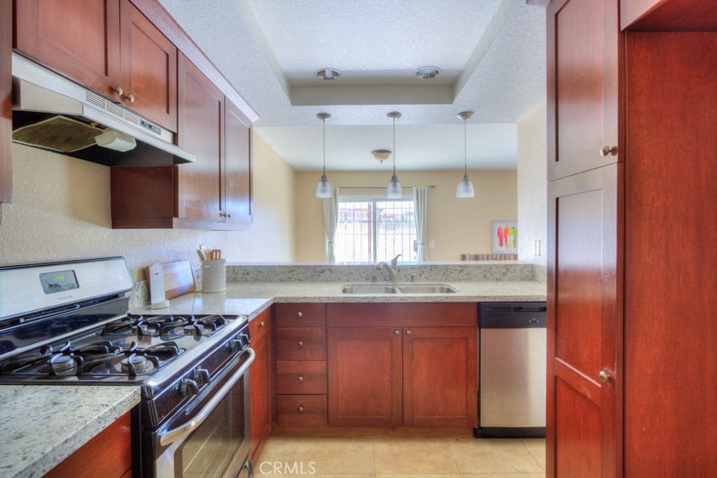 555 South Azusa Avenue, Unit 32 Azusa, CA 91702 - Photo 9 of 36