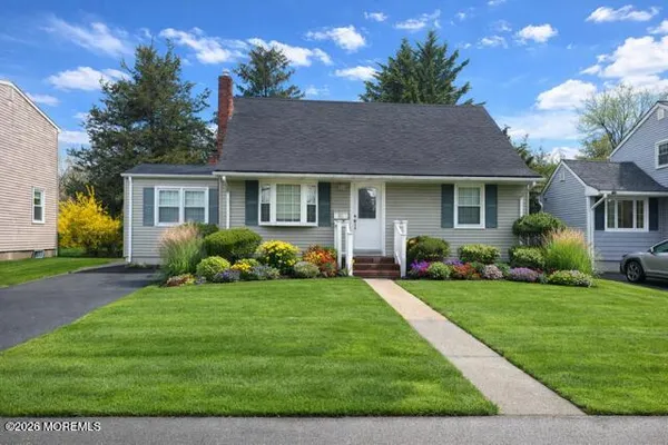 $750,000 | 68 Davis Lane, Red Bank, NJ 07701