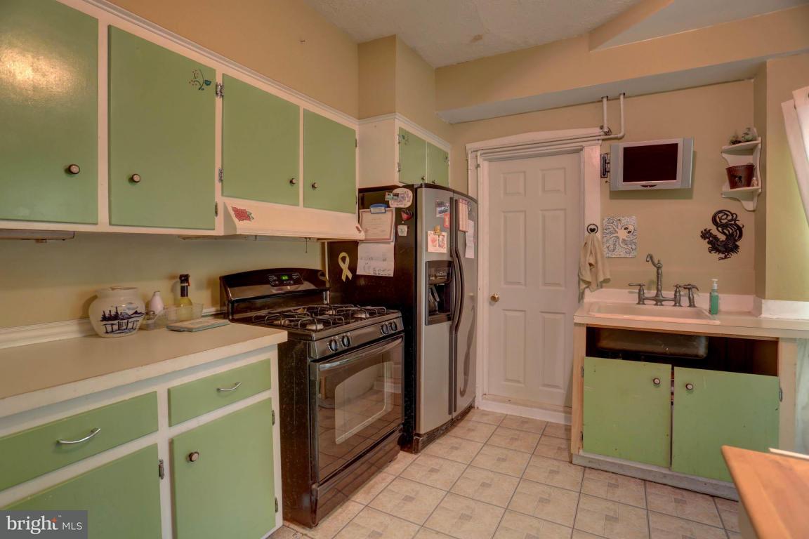 137 South Spruce Street Lititz, PA 17543 - Photo 11 of 20