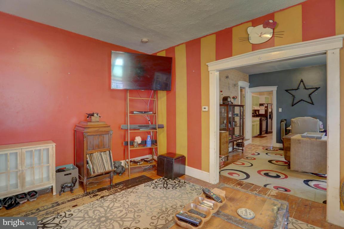 137 South Spruce Street Lititz, PA 17543 - Photo 3 of 20