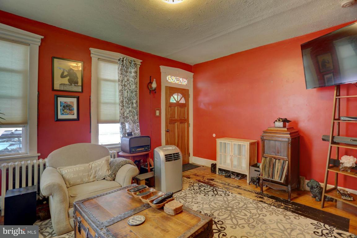 137 South Spruce Street Lititz, PA 17543 - Photo 4 of 20