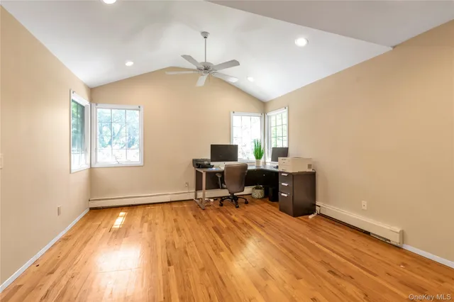 $1,700,000 | 8 Lisa Drive, Dix Hills, NY 11746