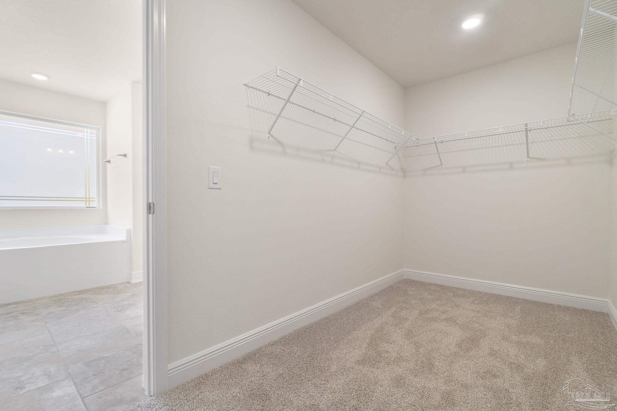 10094 American Farms Road Milton, FL 32583 - Photo 4 of 29 Gallery Image 4