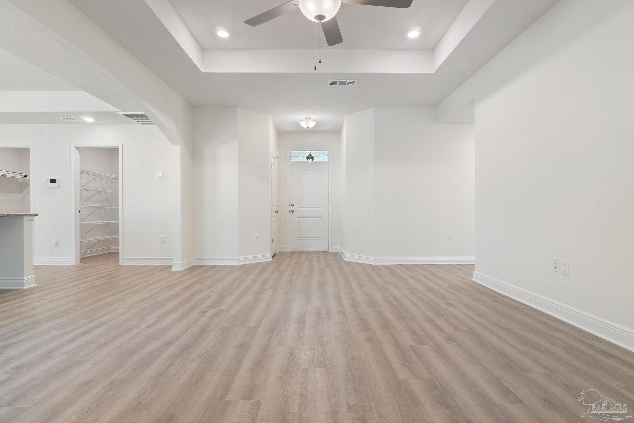 10094 American Farms Road Milton, FL 32583 - Photo 5 of 29 Gallery Image 5