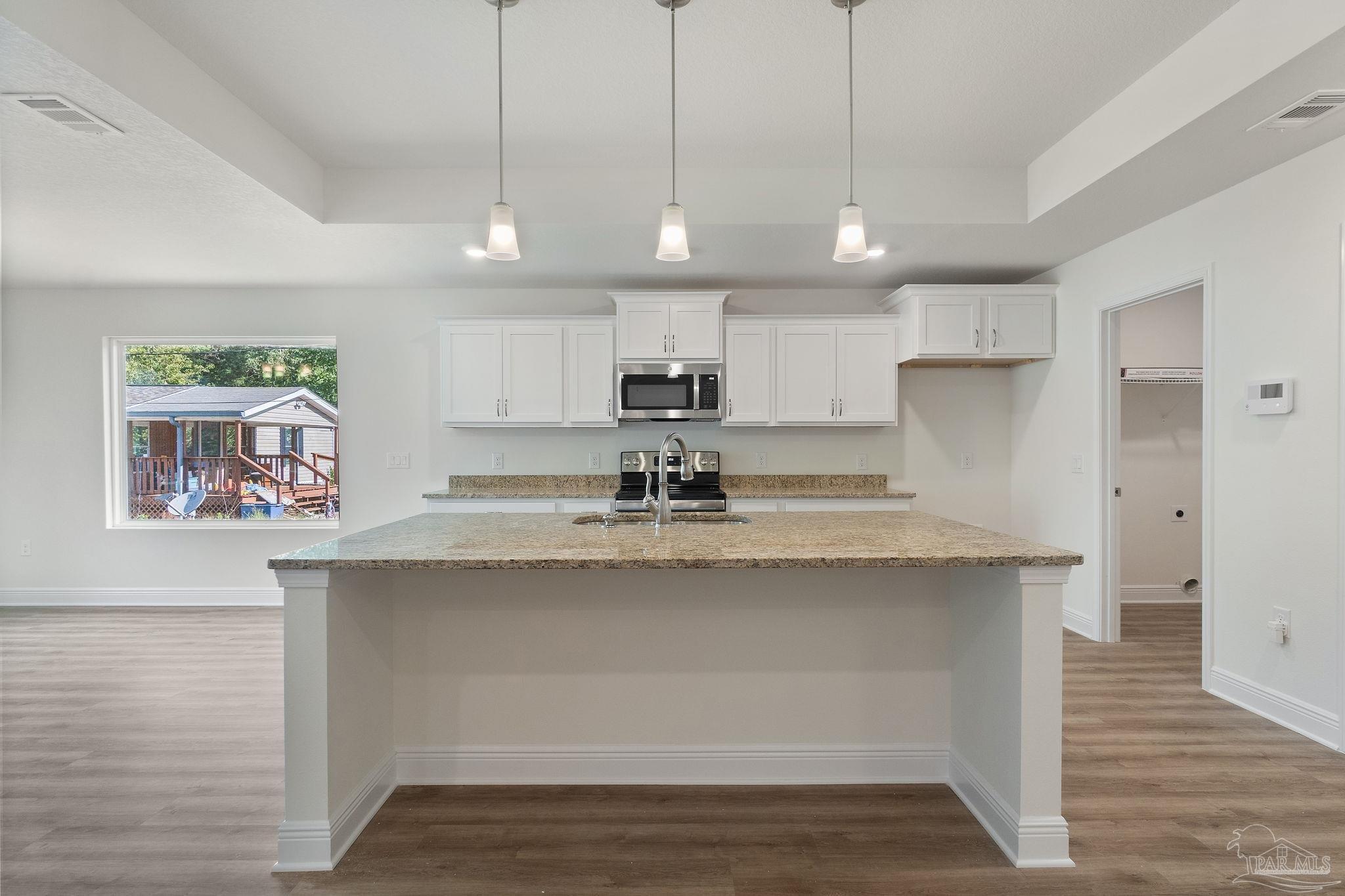 10094 American Farms Road Milton, FL 32583 - Photo 9 of 29 Gallery Image 9