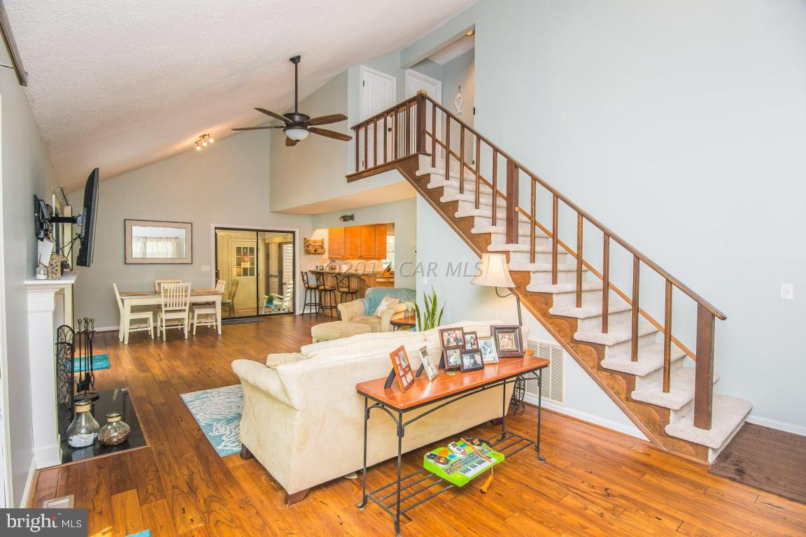 56 Pinehurst Road Ocean Pines, MD 21811 - Photo 23 of 42 a living room with furniture
