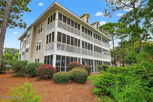 $399,000 | 3350 Club Villas Drive, Unit 502, Southport, NC 28461