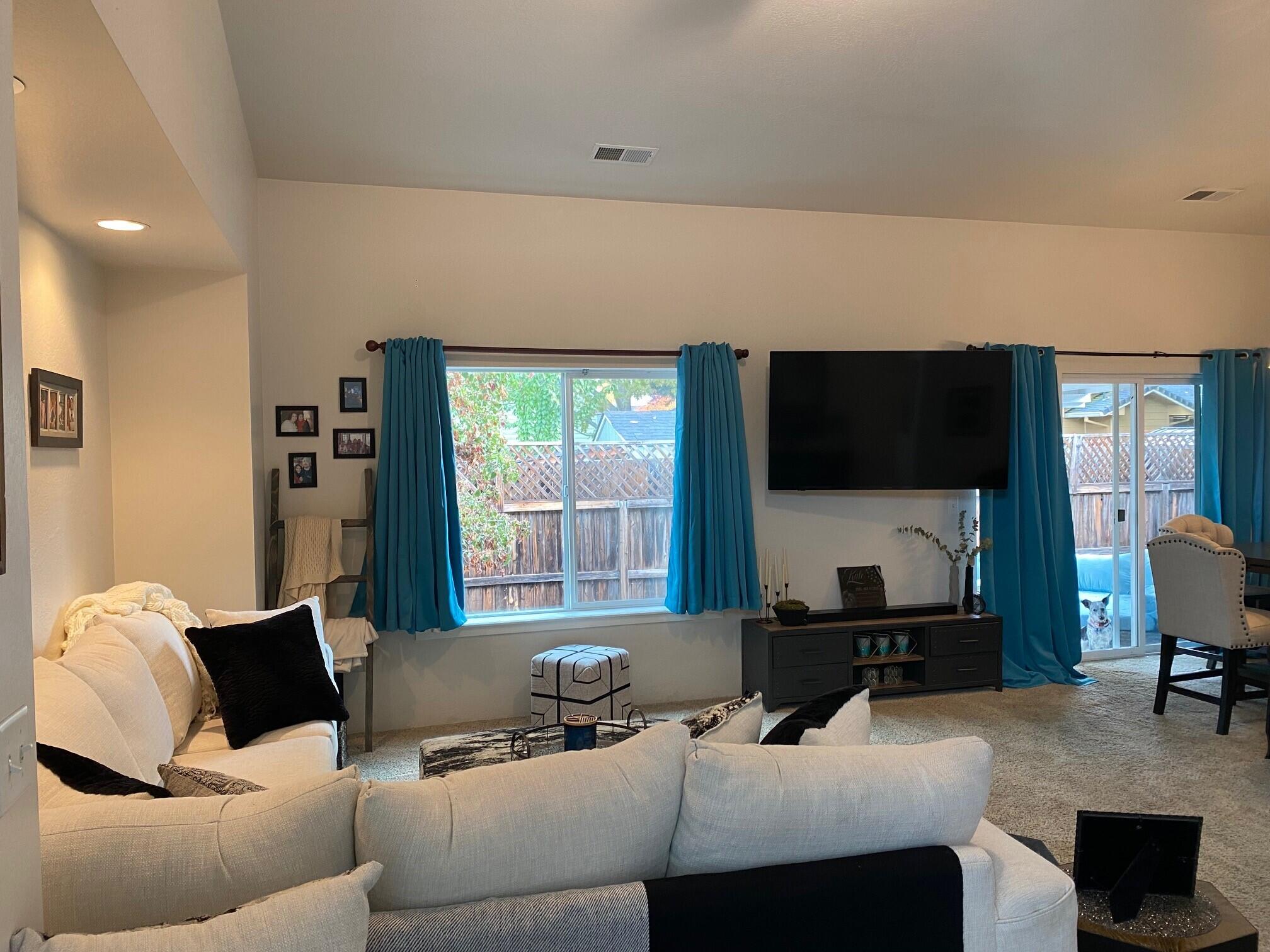 312 Live Oak Loop Central Point, OR 97502 - Photo 4 of 12 4