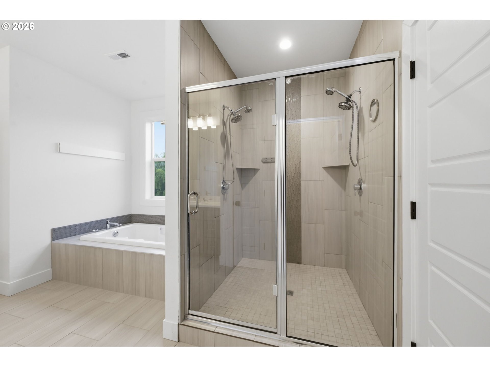 2361 Rollie Loop Eugene, OR 97405 - Photo 11 of 45 En Suite Bathroom