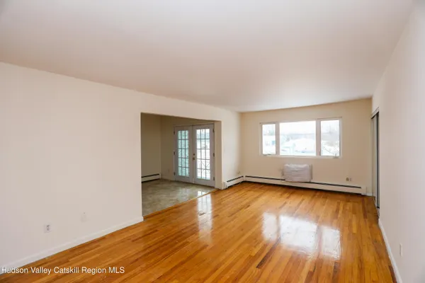 $1,950 | 30 Lamb Avenue, Unit 5D, Saugerties, NY 12477