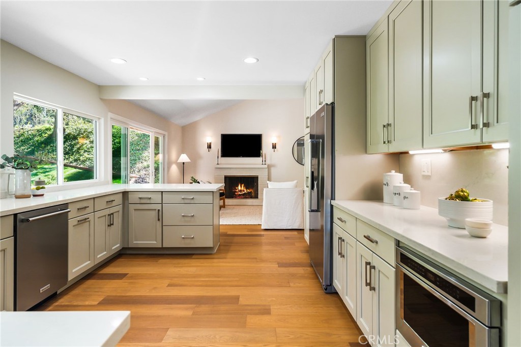 6 Peacock Lane Rolling Hills Estates, CA 90274 - Photo 15 of 38