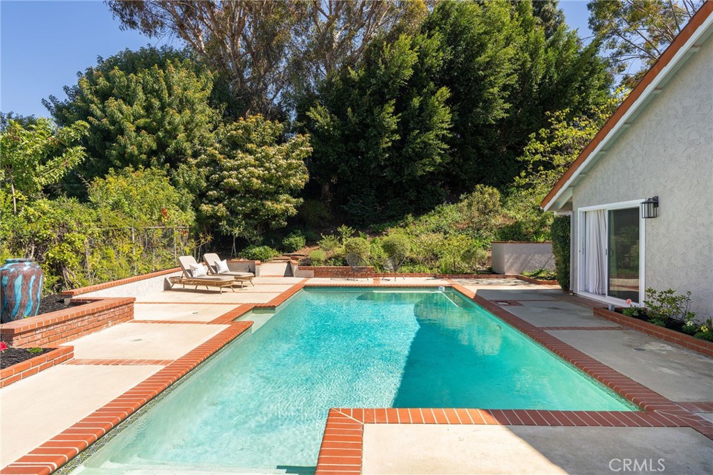 6 Peacock Lane Rolling Hills Estates, CA 90274 - Photo 34 of 38