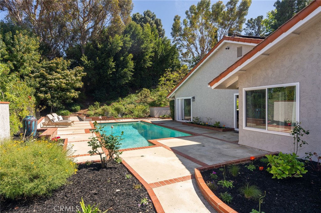 6 Peacock Lane Rolling Hills Estates, CA 90274 - Photo 35 of 38