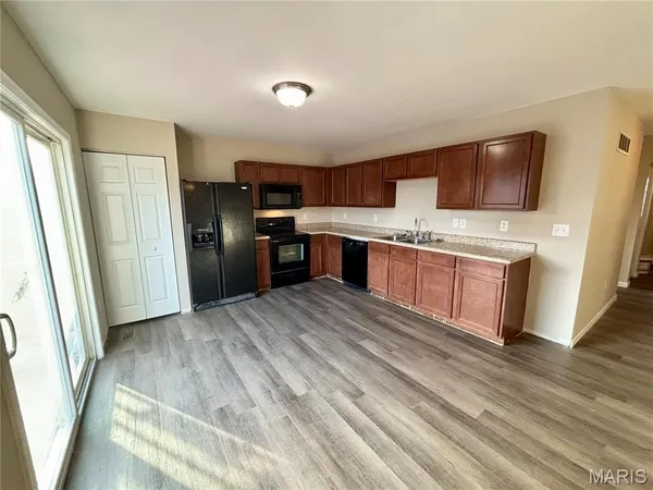 $2,150 | 108 Chestnut Grove Circle, Belleville, IL 62221