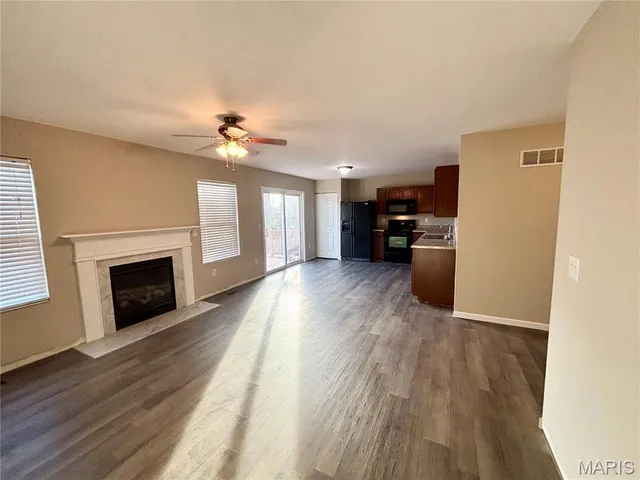 $2,150 | 108 Chestnut Grove Circle, Belleville, IL 62221