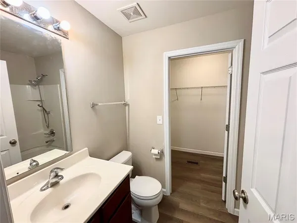 $2,150 | 108 Chestnut Grove Circle, Belleville, IL 62221