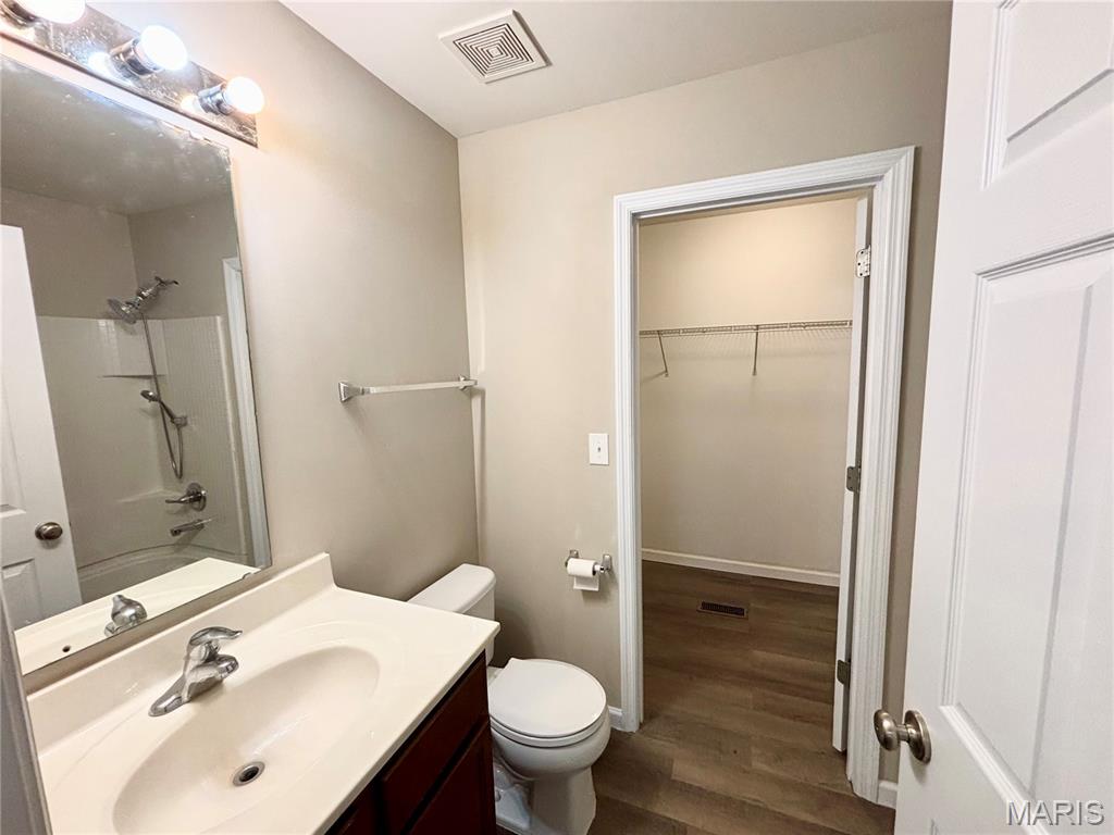 108 Chestnut Grove Circle Belleville, IL 62221 - Photo 20 of 31