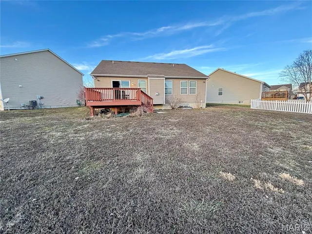 $2,150 | 108 Chestnut Grove Circle, Belleville, IL 62221