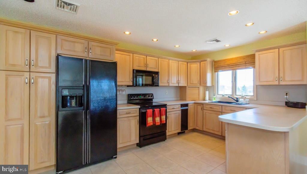 161 Peter Road Manahawkin, NJ 08050 - Photo 9 of 35
