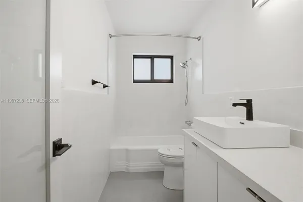 $3,700 | 11434 Southwest 81st Road, Unit 11434, Pinecrest, FL 33156