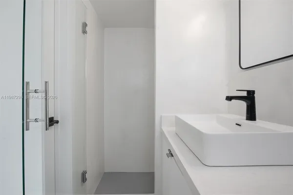 $3,700 | 11434 Southwest 81st Road, Unit 11434, Pinecrest, FL 33156