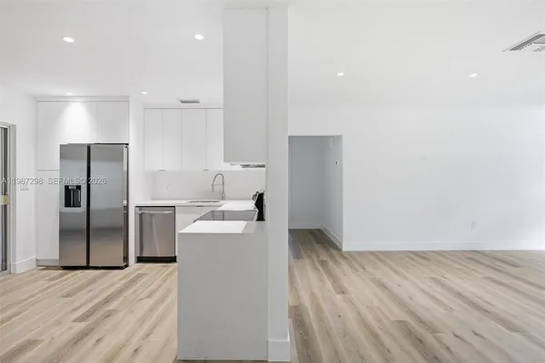 $3,700 | 11434 Southwest 81st Road, Unit 11434, Pinecrest, FL 33156