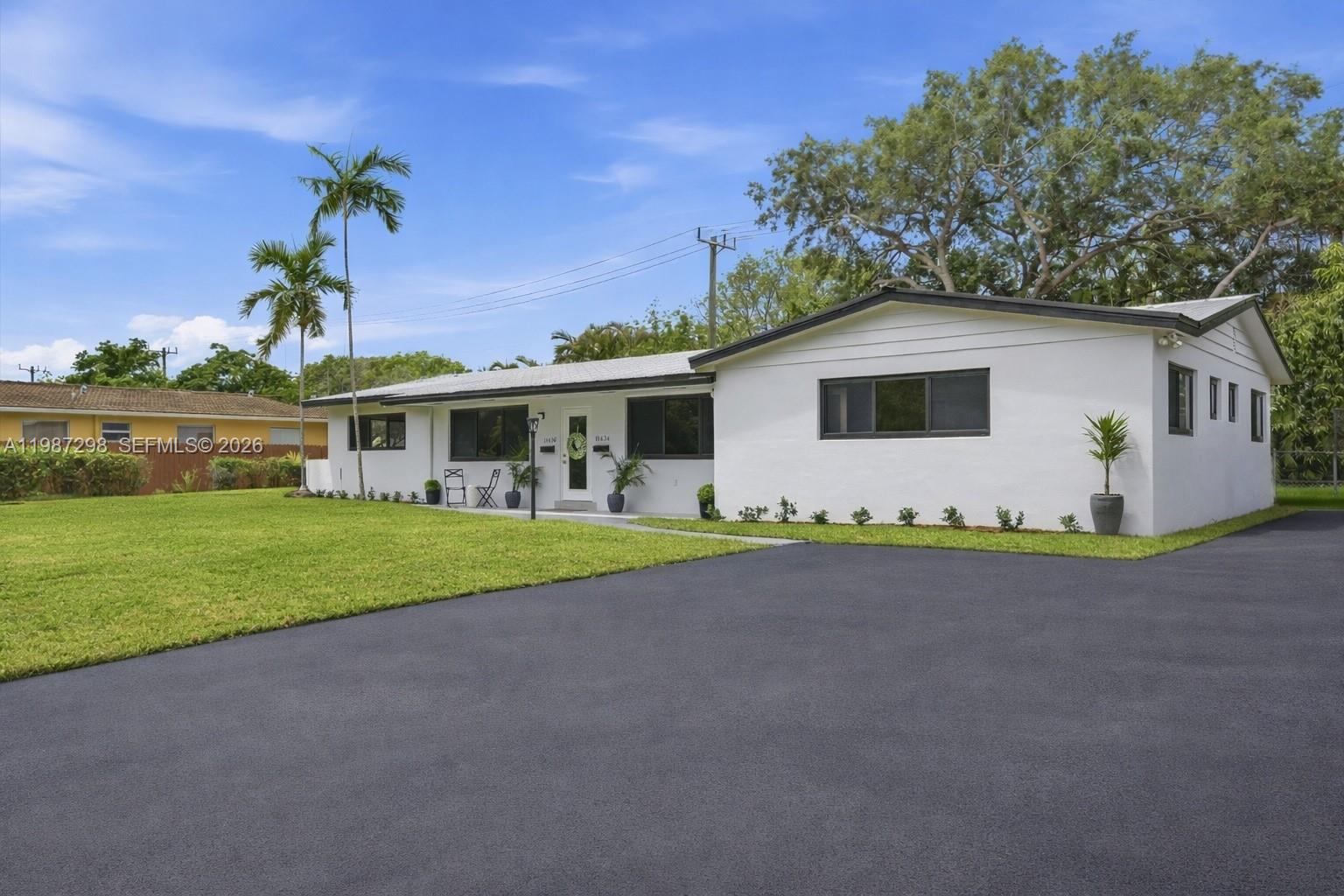 11434 Southwest 81st Road, Unit 11434 Pinecrest, FL 33156 - Photo 2 of 22