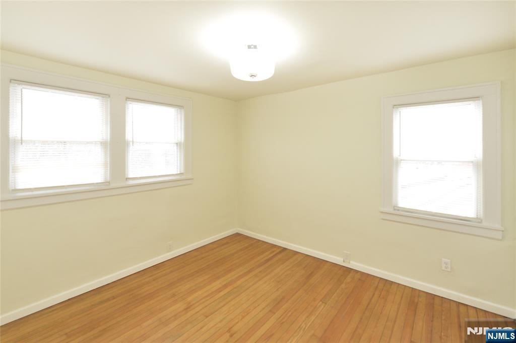 263 Sutton Avenue Hackensack, NJ 07601 - Photo 17 of 29