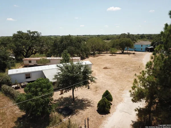 $275,000 | 324 Rooster Road, Pleasanton, TX 78064