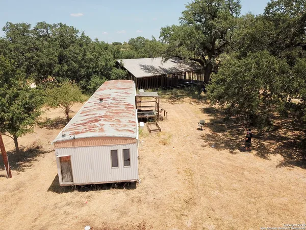 $275,000 | 324 Rooster Road, Pleasanton, TX 78064