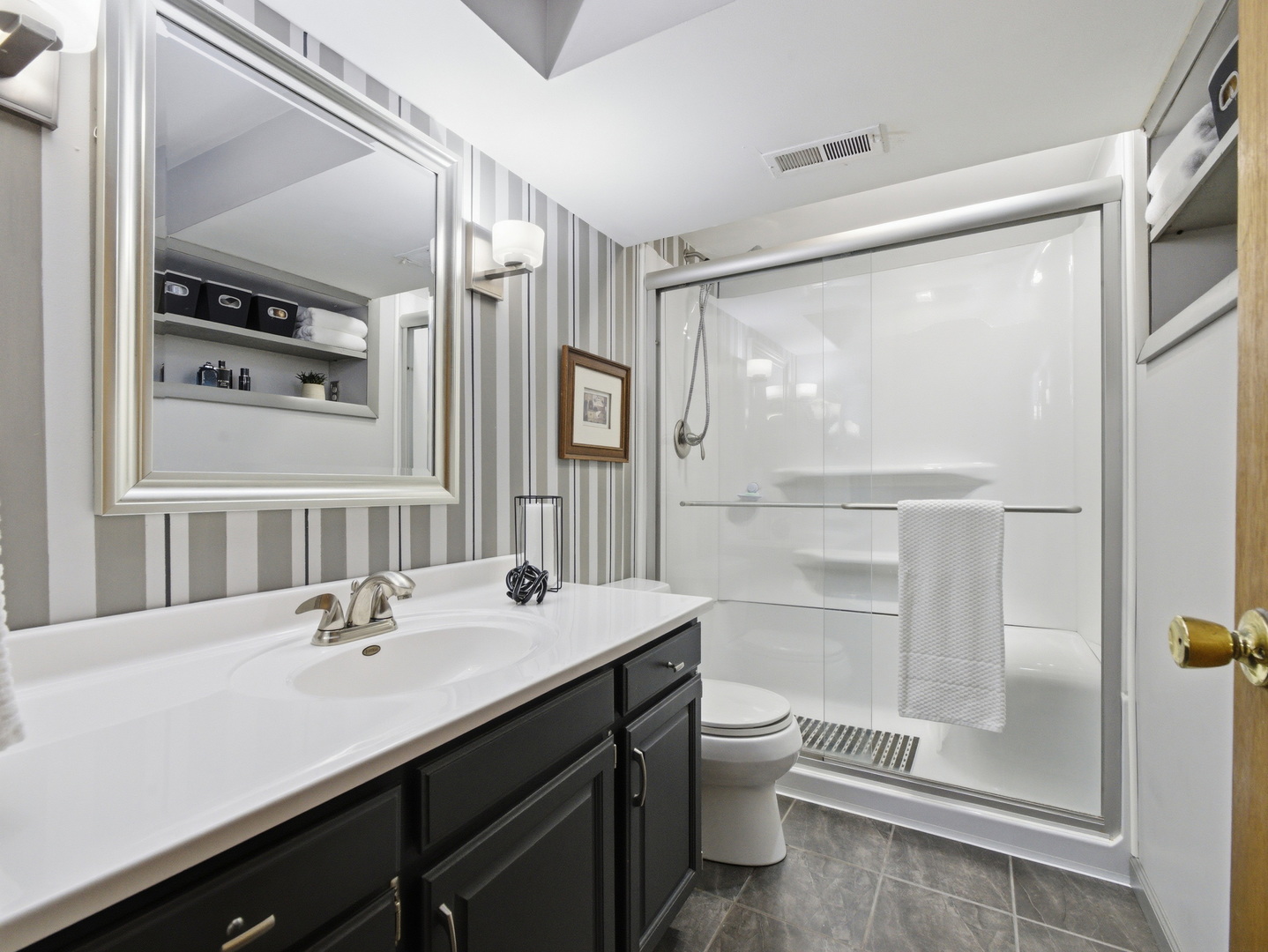 237 North Pioneer Drive Addison, IL 60101 - Photo 23 of 33