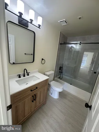 $2,900 | 244 South Reynolds Street, Unit 412, Alexandria, VA 22304