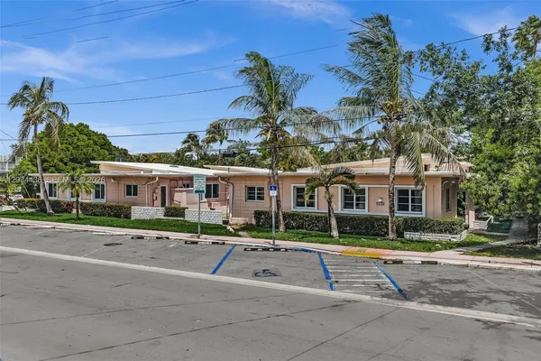 $6,000,000 | 1795 Calais Drive, Miami Beach, FL 33141