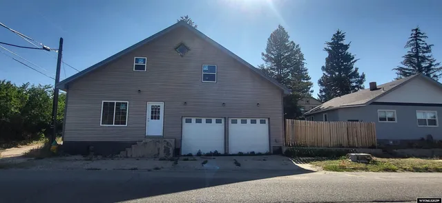 $325,000 | 222 East Maple Street, Rawlins, WY 82301