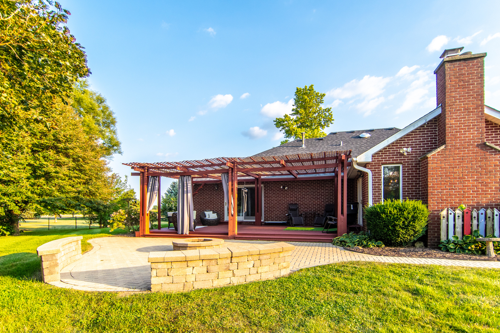 1450 Airport Road Morris, IL 60450 - Photo 8 of 43 a view of a house with a swimming pool